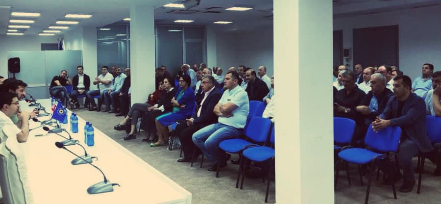 საოლქო ორგანიზაციების თავმჯდომარეები “ქართული ოცნების” ოფისში შეიკრიბნენ