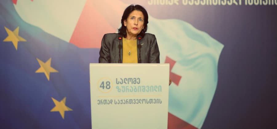 სალომე ზურაბიშვილი – მე ამ შავი ძალის ორივე სახეს ვიწვევ დებატებში