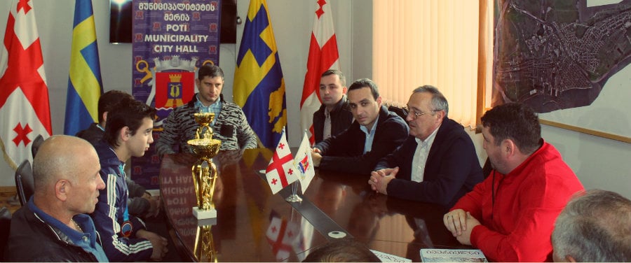 ფოთის მერი ანაპაში გამარჯვებულ მოკრივეებს შეხვდა