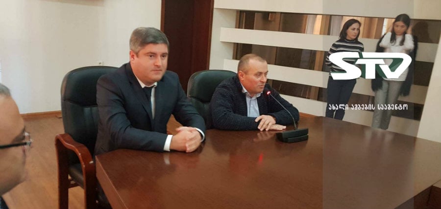 მერიის თანამშრომლებს პირველი მოადგილე, გეგა შენგელია წარუდგინეს