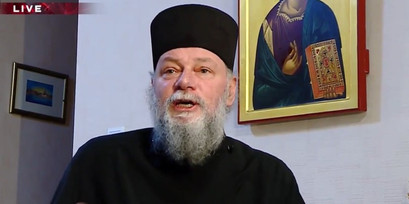 მეუფე პეტრეს განცხადებით, “პიდარასტიაში”, რომლითაც პატრიარქი დაახასიათა, “ჭაბუკის გამხრწნელი” იგულისხმა