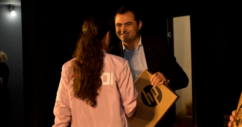 ზუგდიდის, წალენჯიხის და ჩხოროწყუს საჯარო სკოლების მოსწავლეებს კომპიუტერები გადაეცათ