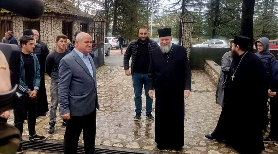 სალხინოს სკოლა-გიმნაზიის დირექტორმა თანამდებობა დატოვა