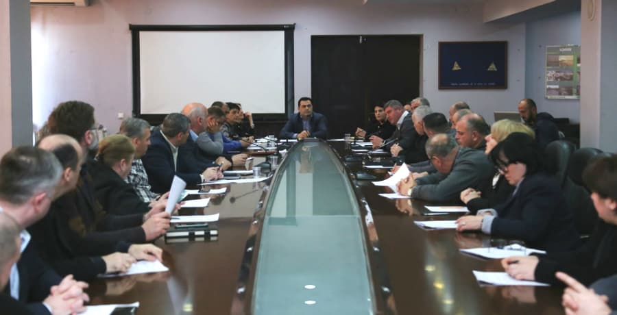 ზუგდიდში კორონავირუსთან დაკავშირებით საკოორდინაციო სამუშაო ჯგუფთან შეხვედრა გაიმართა