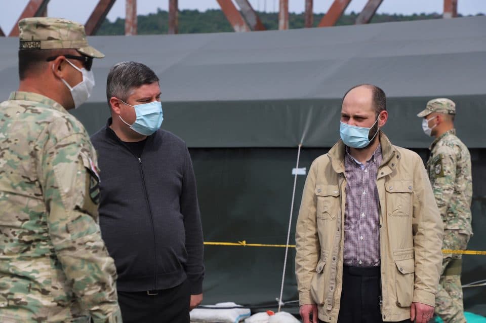 ზუგდიდის მერმა და მისმა მოადგილემ სამხედროებს თავდაცვის ძალების დღე მიულოცეს