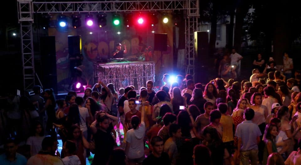 “ფერების ფესტივალი – 2020” სენაკში