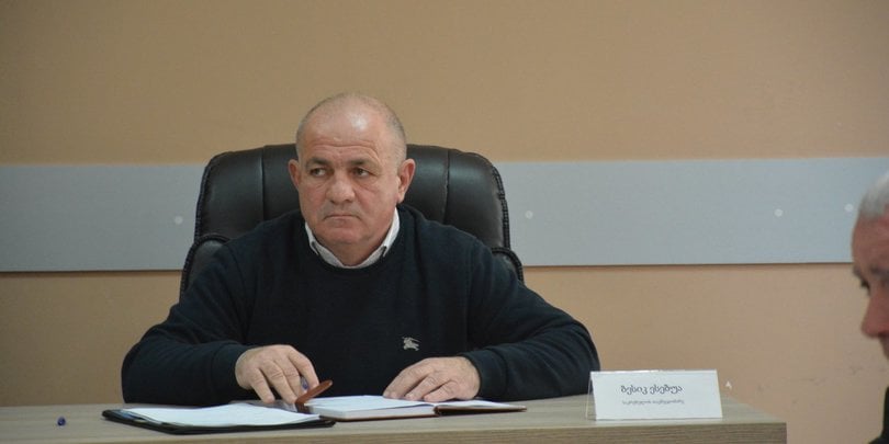 ექსკლუზივი: ჩხოროწყუს საკრებულოს თავმჯდომარემ თანამდებობა დატოვა