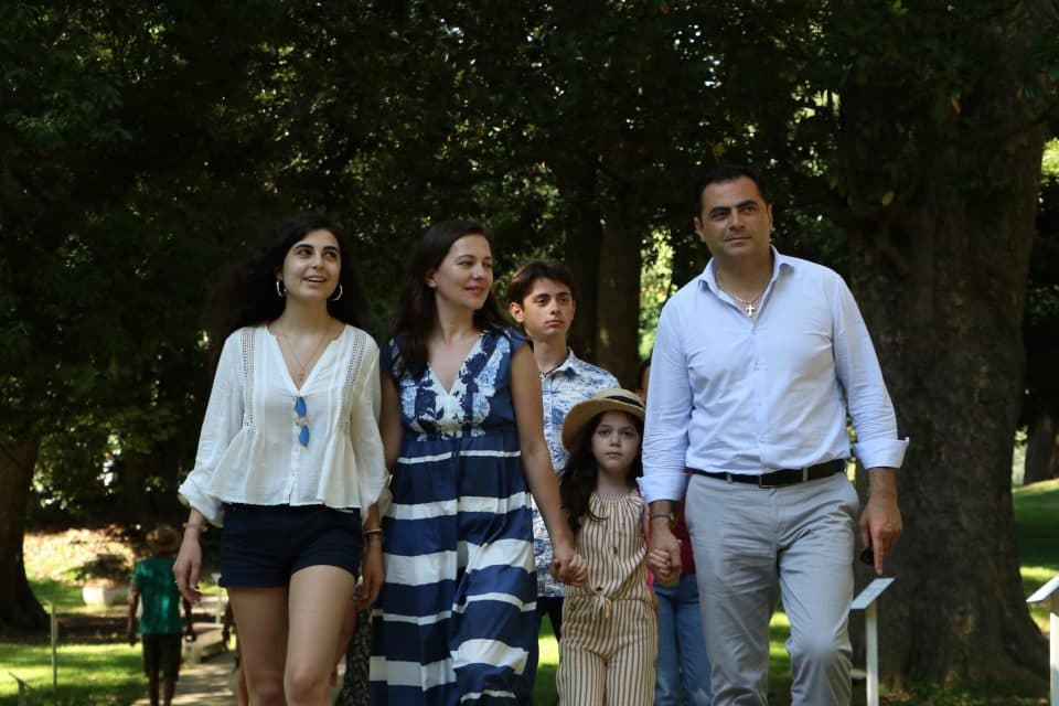 ალექსანდრე მოწერელია ოჯახთან ერთად დენდროლოგიურ პარკს სტუმრობდა