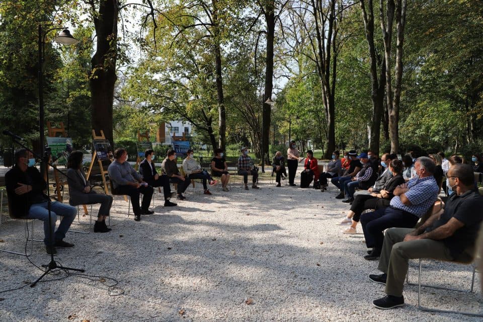 ზუგდიდში პროექტის „სახელმწიფო-შენი პარტნიორი“ ფარგლებში მეწარმეებთან, ფერმერებთან და ახალგაზრდებთან საინფორმაციო შეხვედრა გაიმართა