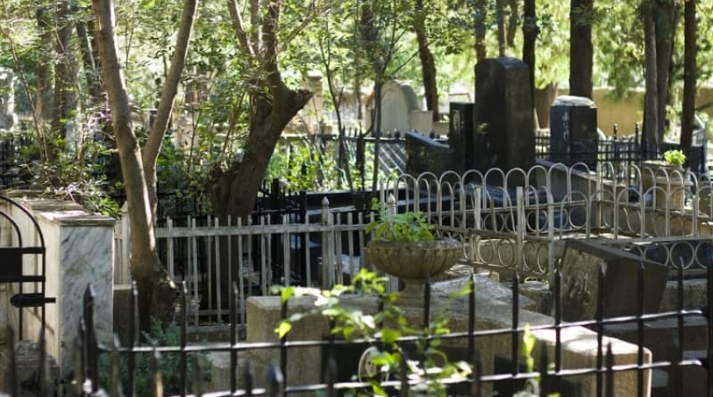 მარტვილის მუნიციპალიტეტის სოფელ დიდიჭყონში სასაფლაოები გაქურდეს