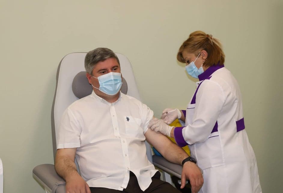 ზუგდიდის მერი ,,სინოფარმის“ კორონავირუსის საწინააღმდეგო ვაქცინით აიცრა