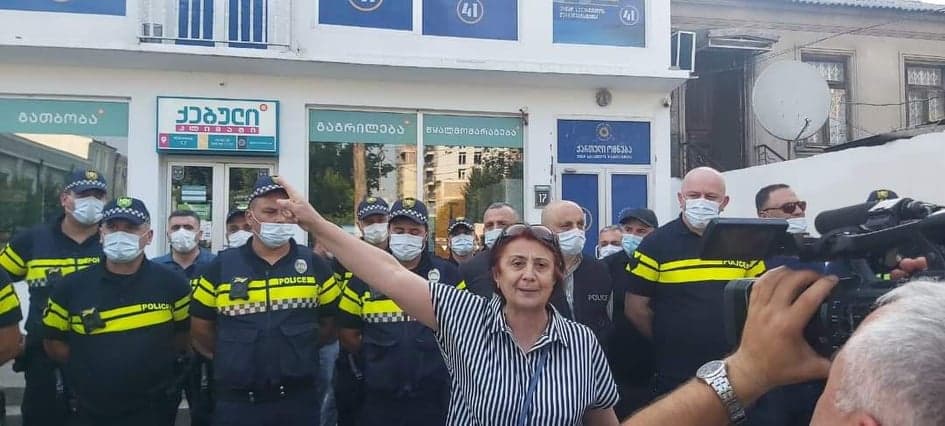 ზუგდიდში “იმედის” ჟურნალისტს “ნაციონალური მოძრაობის” აქტივისტი თავს დაესხა - image 2