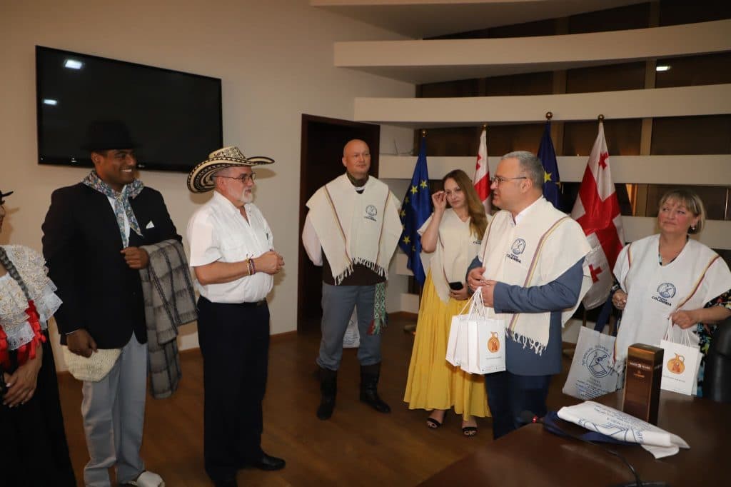 ზუგდიდში ხელოვნების ფესტივალი “არტ-კოლხი” მიმდინარეობს - image 2