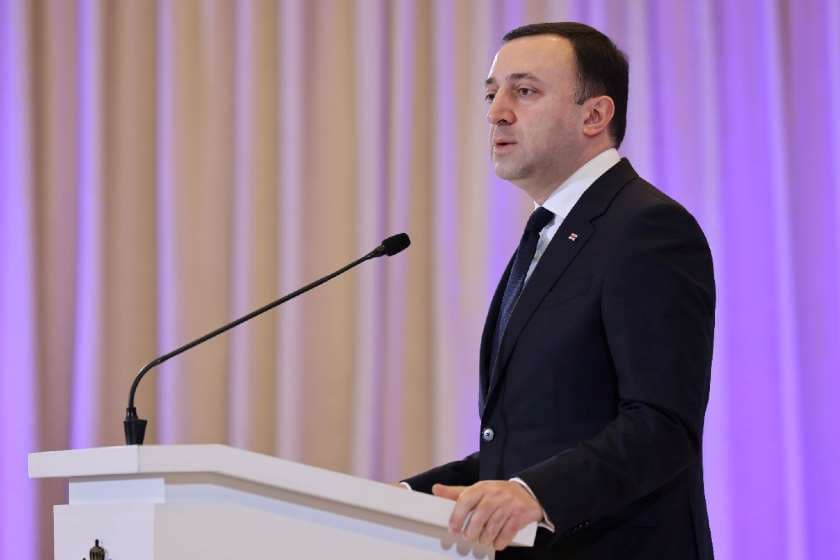 პრემიერი ზელენსკიზე: ომში მყოფი ადამიანი როცა იცლის და საქართველოში რამდენიმეათასიანი ადამიანის დესტრუქციულ აქციას ეხმაურება, ეს პირდაპირ არის მტკიცებულება, რომ ეს ადამიანი ჩართულია, მოტივირებულია, აქაც რაღაც მოხდეს, შეიცვალოს