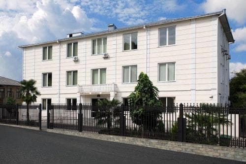 ზუგდიდში, 14 წლის ბიჭის მკვლელობაში ბრალდებულ არასრულწლოვანს 12 წლით თავისუფლების აღკვეთა მიესაჯა