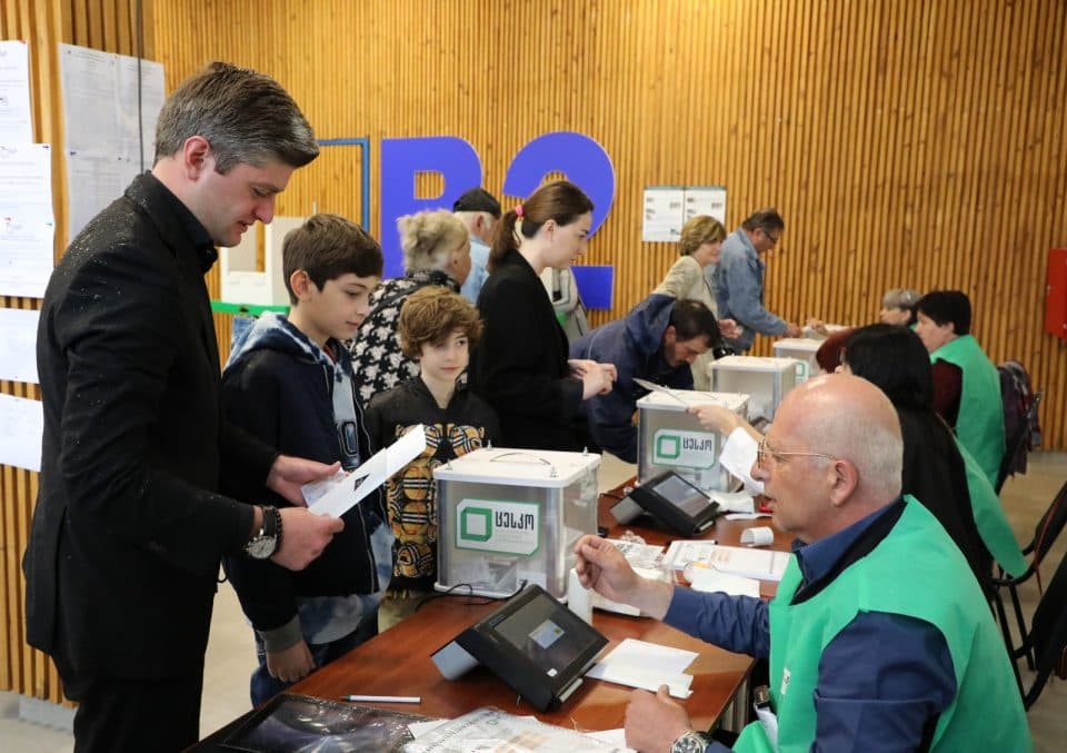 გიორგი ხახუბია – ხმა მივეცი სტაბილურობას, განვითარებას, მშვიდობას, საქართველოს ევროპულ მომავალს – ხმა მივეცი ირაკლი ხახუბიას ღირსეული გზის გაგრძელებას