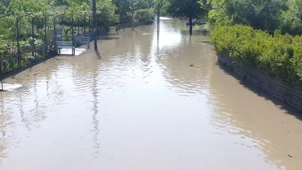 წყალდიდობამ აბაშაში პრობლემები შექმნა