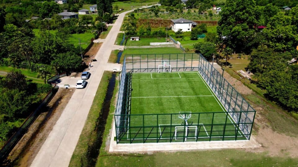 შუა ხორგის ადმინისტრაციულ ერთეულში ხელოვნურსაფარიანი მინისტადიონი აშენდა