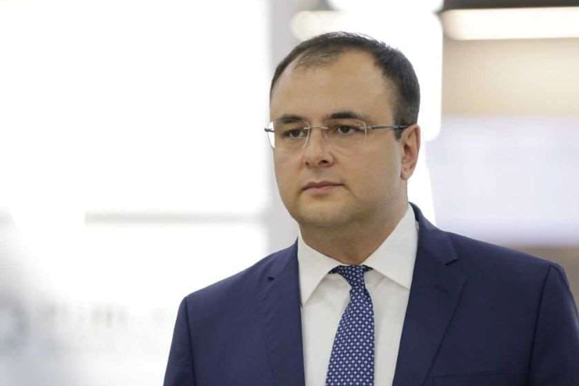 რატი ბრეგაძე სააკაშვილზე: ეს ადამიანი არ ემორჩილება არც მკურნალობას, არც საკვებს იღებს შესაბამისი რაოდენობით და ცდილობს დააზიანოს საქართველოს სახელმწიფოს ინტერესები, ასევე ჩრდილი მიაყენოს ქართულ-უკრაინულ ურთიერთობებს