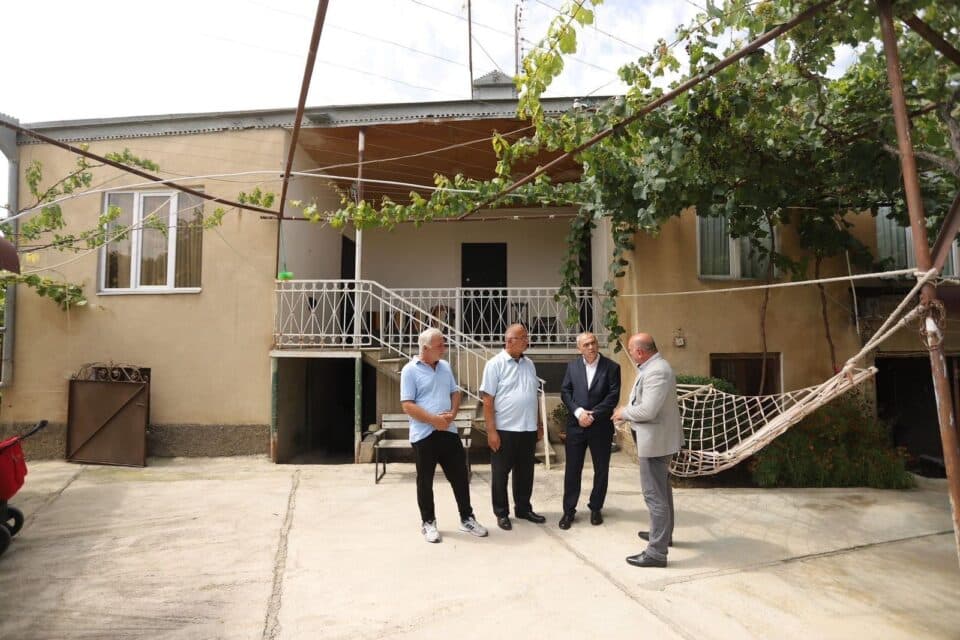 მიმდინარე წელს სამინისტრომ სახლი 1300 დევნილ ოჯახს შეუსყიდა