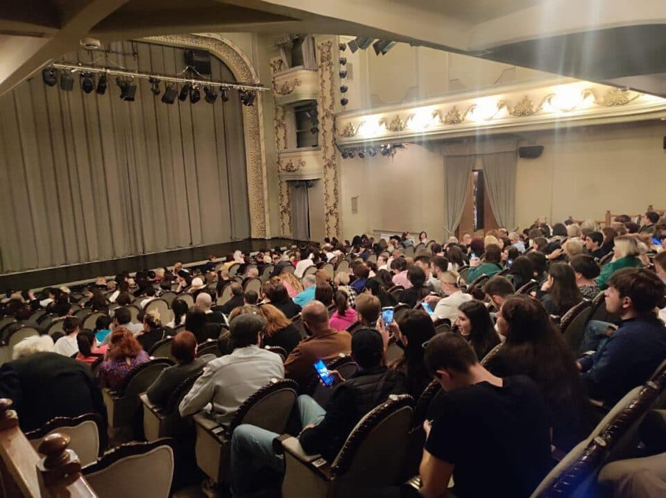 ზუგდიდის თეატრის გასტროლებმა მარჯანიშვილის თეატრში ანშლაგით ჩაიარა