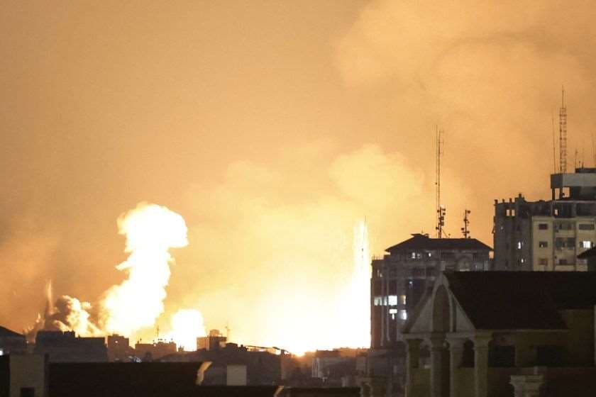 ისრაელის მთავრობის მონაცემებით, „ჰამასის“ თავდასხმის შედეგად 700-ზე მეტი ადამიანი დაიღუპა, 2000-ზე მეტი კი დაშავდა