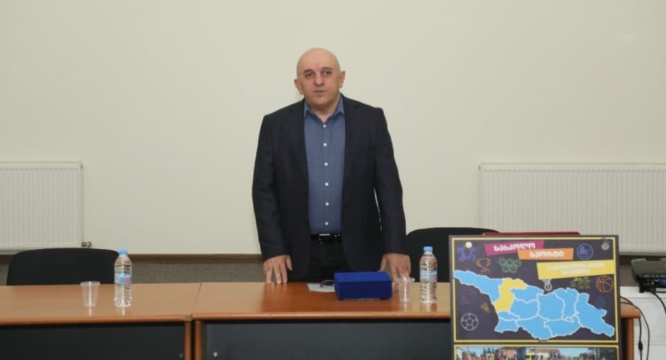 სასკოლო სპორტული ოლიმპიადის თამაშებთან დაკავშირებით გუბერნიაში შეხვედრა გაიმართა