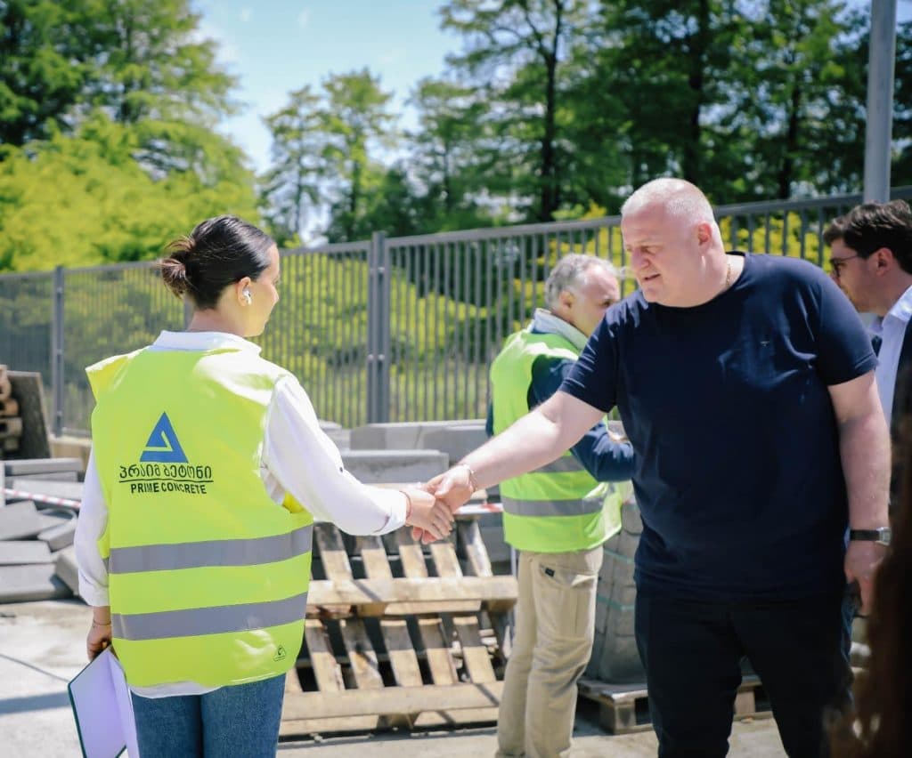 ფოთში საგანმაანთლებლო ინფრასტრუქტურის სამუშაოებს გუბერნატორი გაეცნო - image 3