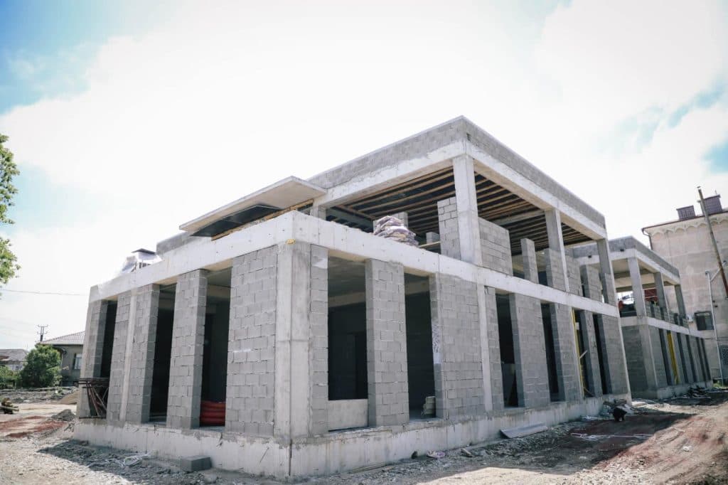 ფოთში საგანმაანთლებლო ინფრასტრუქტურის სამუშაოებს გუბერნატორი გაეცნო - image 6