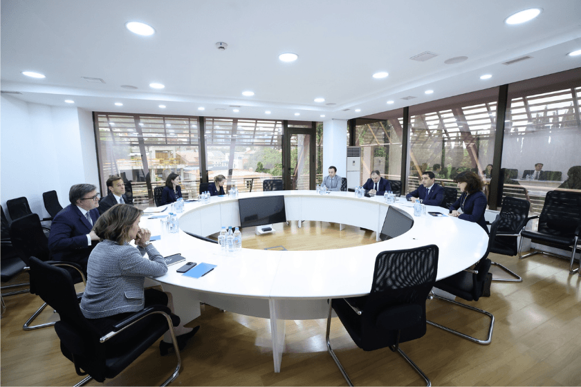 შალვა პაპუაშვილი: ჯიმ ო’ბრაიენთან შეხვედრაზე ვისაუბრეთ აშშ-საქართველოს ურთიერთობების დინამიკაზე, ასევე განვიხილეთ გამჭვირვალობის შესახებ კანონი და ერთმანეთს პოზიციები გავუზიარეთ