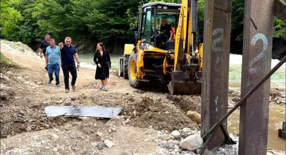 ლეფიფიეს უბანში ახალი ხიდი ეწყობა