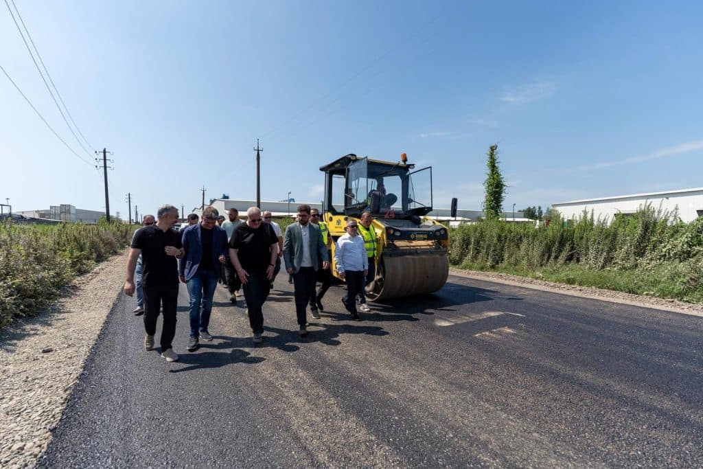 ფოთში წყალმომარაგება-წყალარინების პროექტები მიმდინარეობს, რომლის საერთო ბიუჯეტიც 193 მილიონი ლარია - image 2