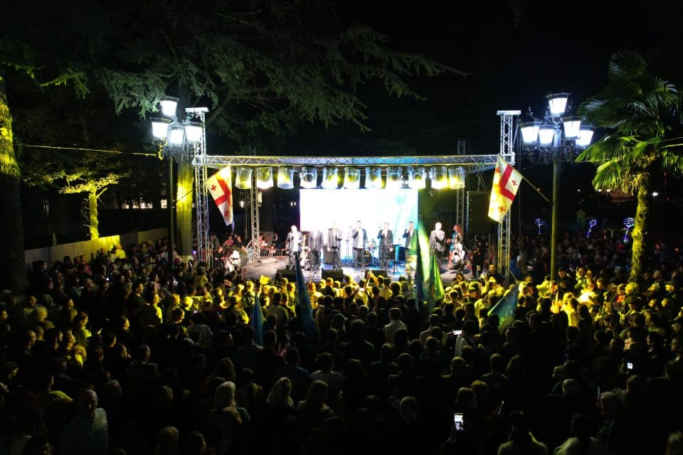 ზუგდიდში ქართული ოცნების მხარდამჭერი კონცერტი გაიმართა