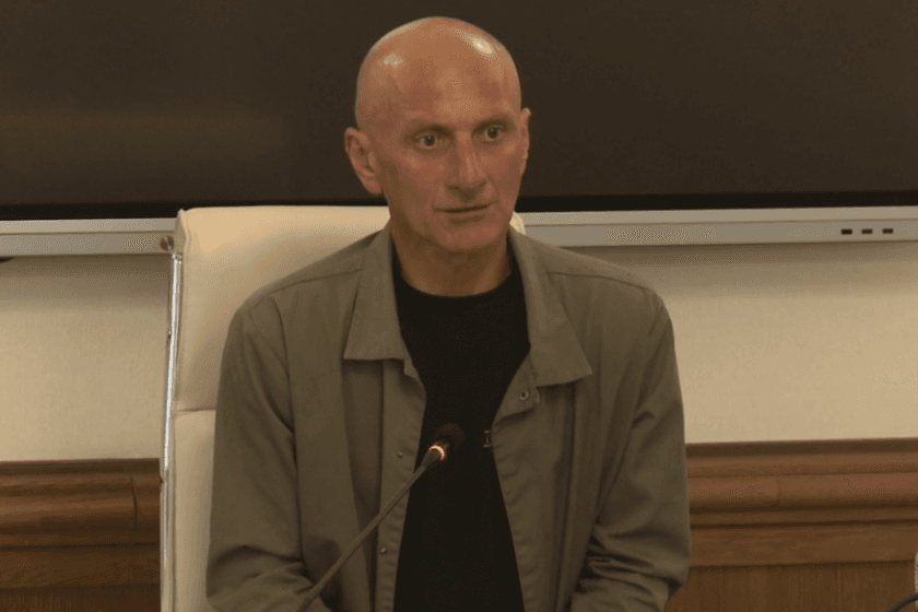 „ნაცმოძრაობის“ რეჟიმის მიერ ნაწამები ლაშა არქანია: კოხტა კოდუამ საკუთარ დედაზე დაიგინა, რომ ხელკეტით გამაუპატიურებდა იმ შემთხვევაში, თუ ცრუ ბრალდებას ხელს არ მოვაწერდი – იძულებული გავხდი, ხელი მომეწერა ბრალზე, რომელიც არ ჩამიდენია