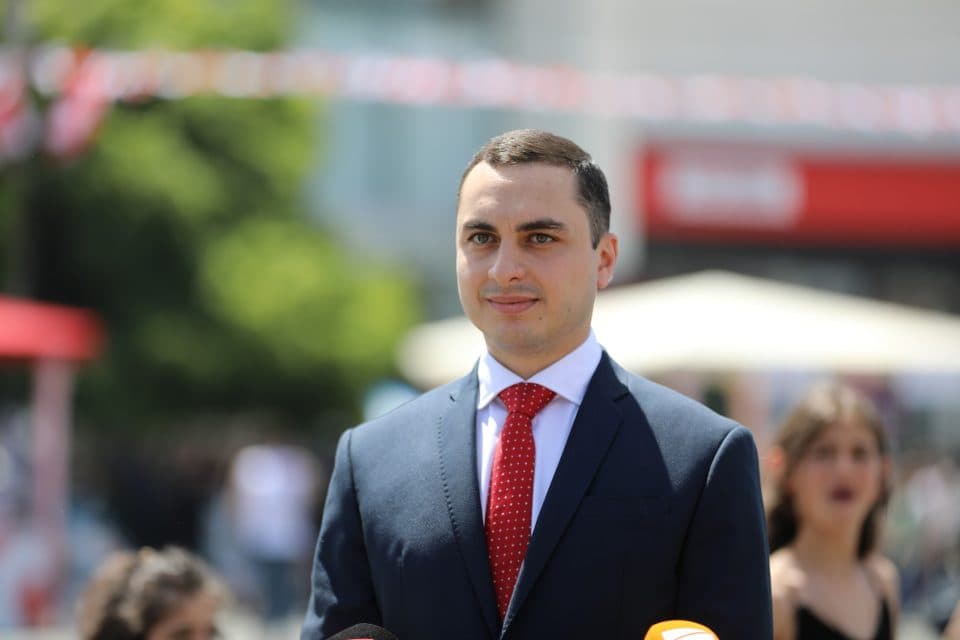 აფხაზეთის ა/რ უმაღლესი საბჭოს პრეზიდიუმმა აფხაზეთის მთავრობის თავმჯდომარის თანამდებობაზე გიორგი ჯინჭარაძე წარადგინა