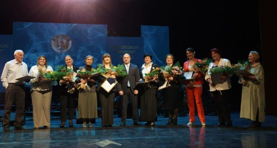 წალენჯის მეორე საჯარო სკოლის პედაგოგი ციალა ჭანტურია მასწავლებლის ეროვნული ჯილდოს მფლობელია