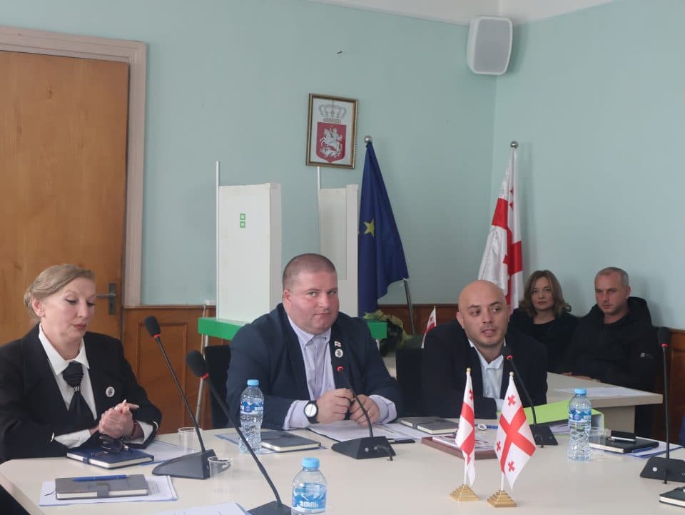 წალენჯიხის საკრებულოს თავმჯდომარედ ცოტნე შონია აირჩიეს