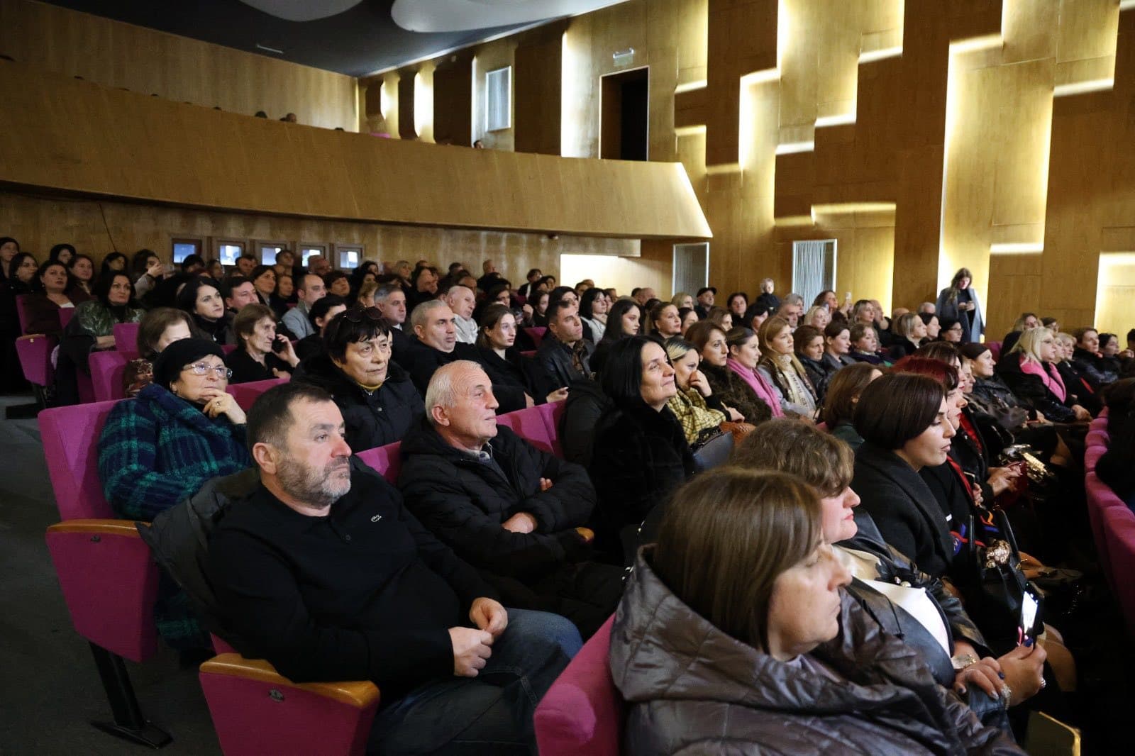 ზოგადი განათლების რეფორმა მინისტრმა სამეგრელო-ზემო სვანეთის რეგიონის მასწავლებლებთან მიმოიხილა - image 4