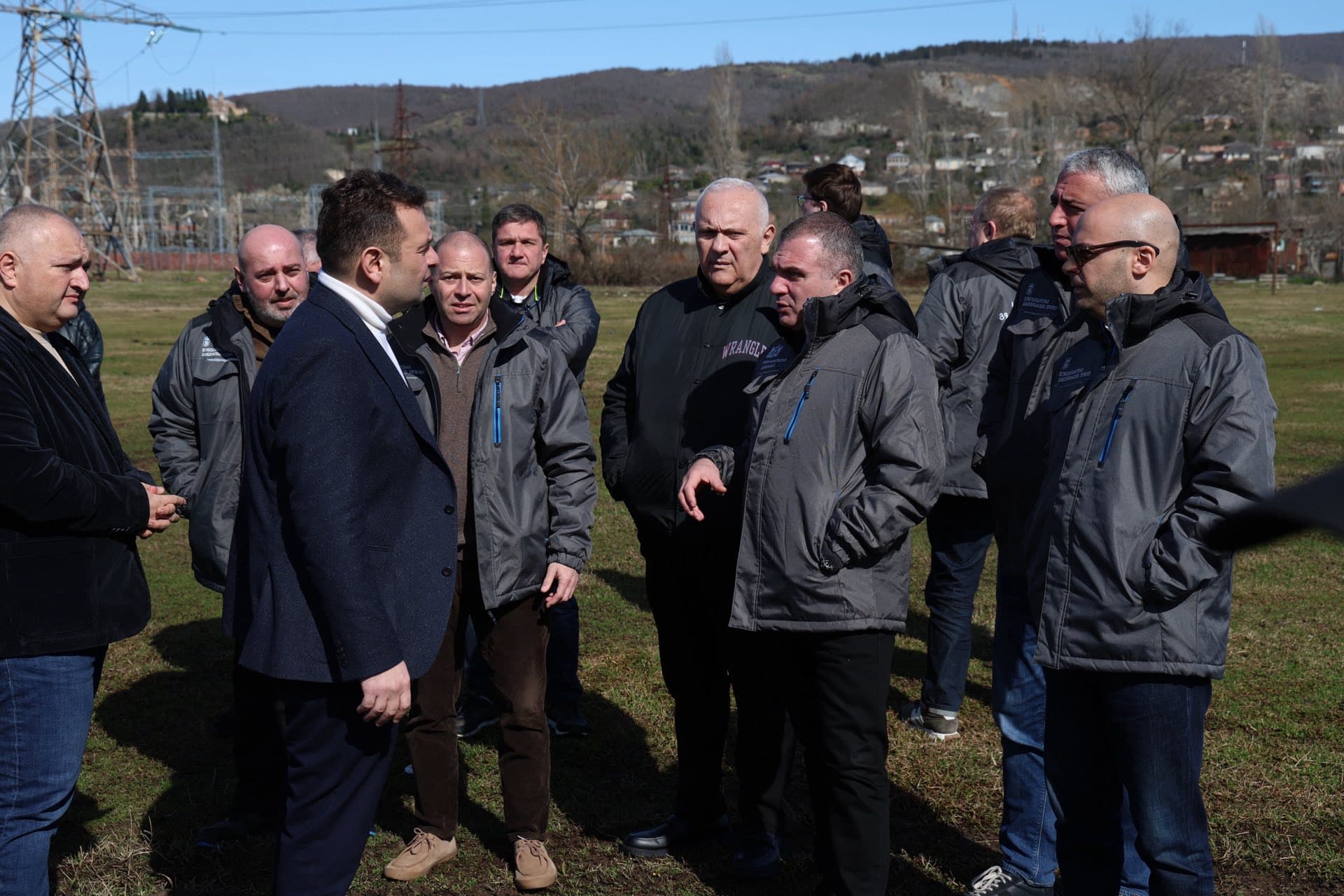 სენაკში საფეხბურთო ტექნიკური ცენტრისა და ხელოვნურსაფარიანი სტადიონის მშენებლობა იგეგმება - image 5