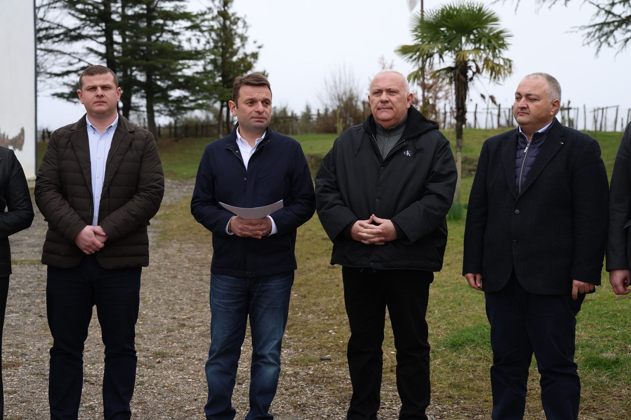 დავით ვერავა „სოფლის მხარდაჭერის პროგრამის“ ფარგლებში დასახლების საერთო კრებას სენაკის სოფელ ზანაში დაესწრო