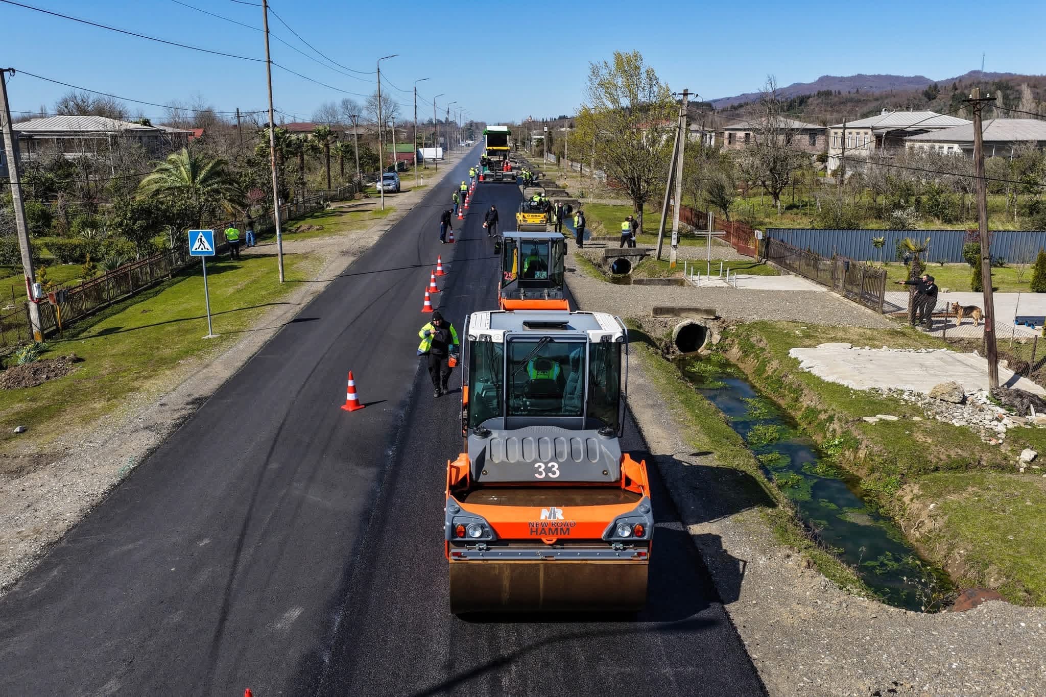 ხობში საერთაშორისო მნიშვნელობის გზის 6 კილომეტრიანი მონაკვეთი იგება - image 5
