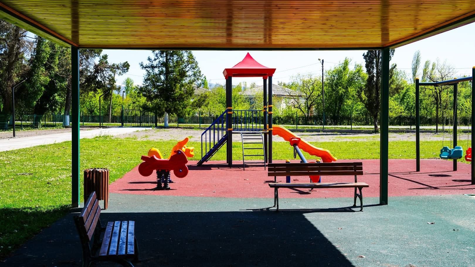 რევაზ სოხაძე და დავით ვერავა აბაშაში მიმდინარე სამუშაო პროცესს გაეცნენ - image 5