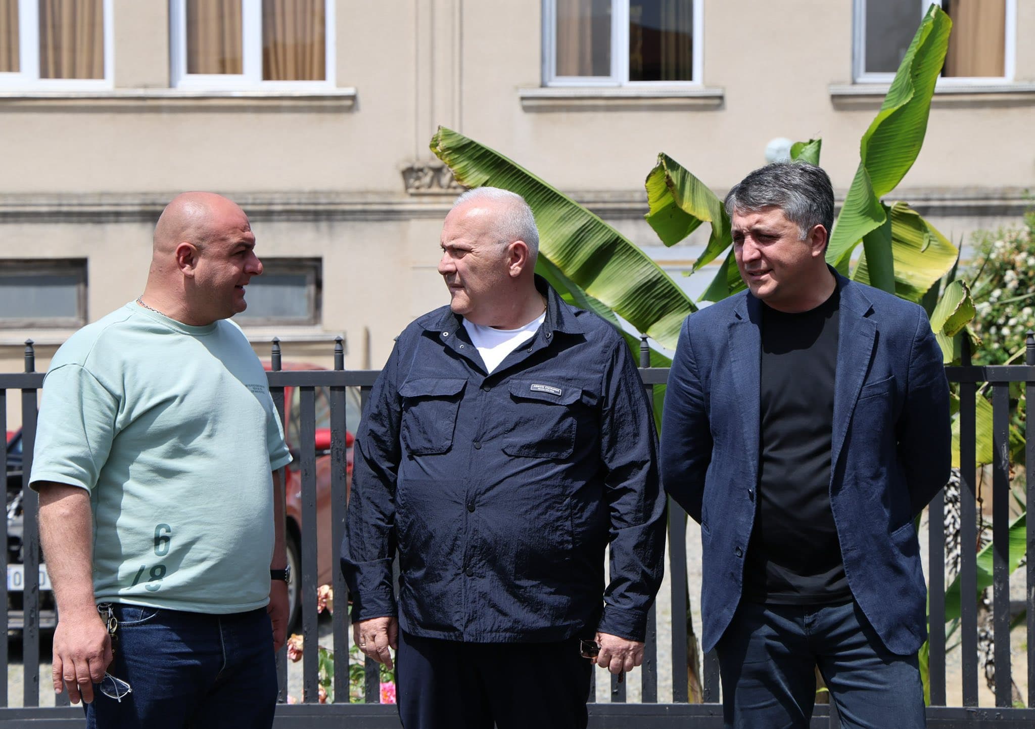 ზუგდიდში საგზაო ინფრასტრუქტურის სამუშაოებს სახელმწიფო რწმუნებული და მერი გაეცნენ - image 4