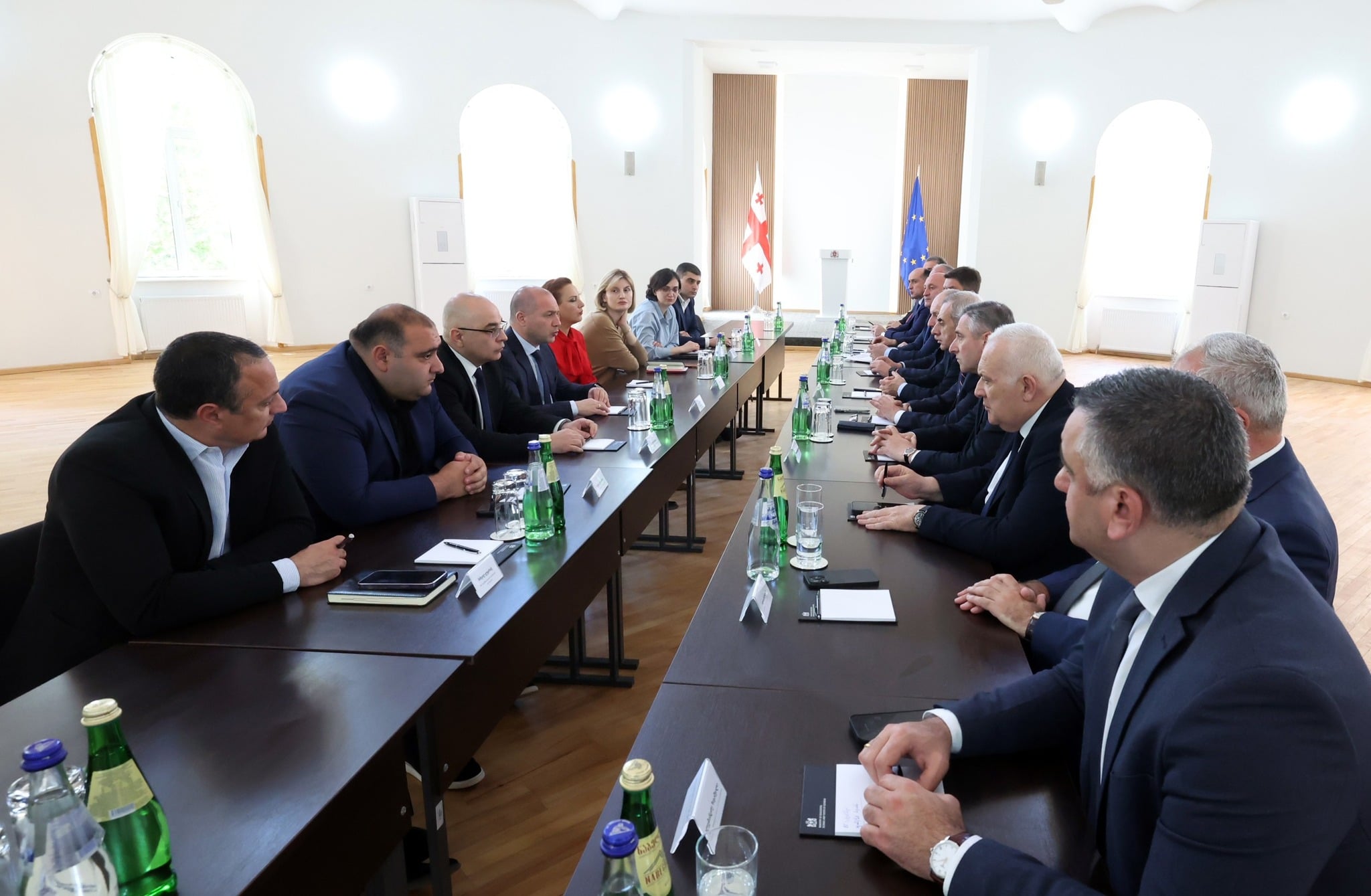 განათლების მინისტრი სახელმწიფო რწმუნებულებს შეხვდა