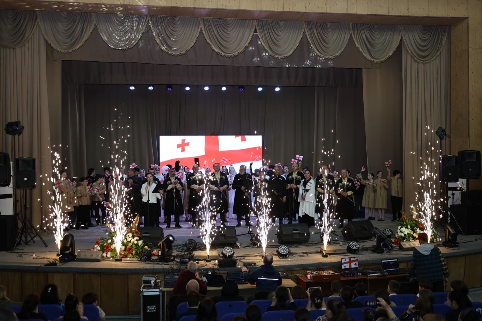 ხობში დამოუკიდებლობის დღისადმი მიძღვნილი ღონისძიებები გაიმართა - image 3