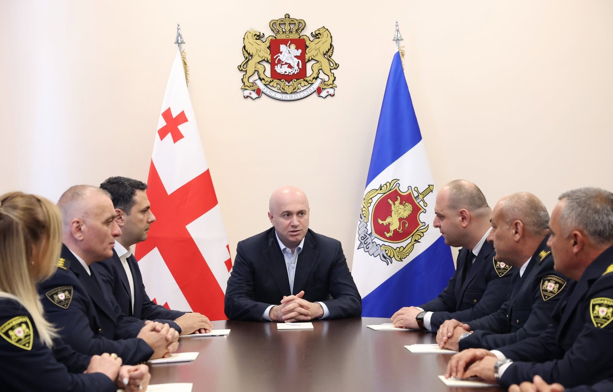 შს მინისტრმა სამეგრელოს რეგიონში სამინისტროს სტრუქტურულ დანაყოფებში სამუშაო შეხვედრები გამართა - image 3