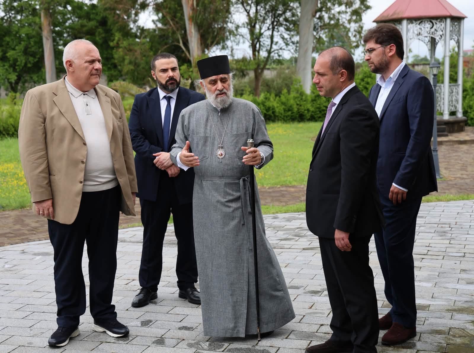 განათლების მინისტრი ფოთისა და ხობის მიტროპოლიტს შეხვდა