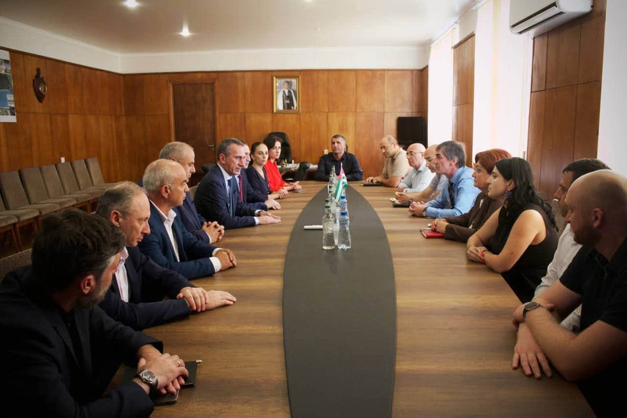 ე.წ. აფხაზეთის საგარეო საქმეთა მინისტრი გალში იმყოფებოდა I რა საკითხები განიხილეს?