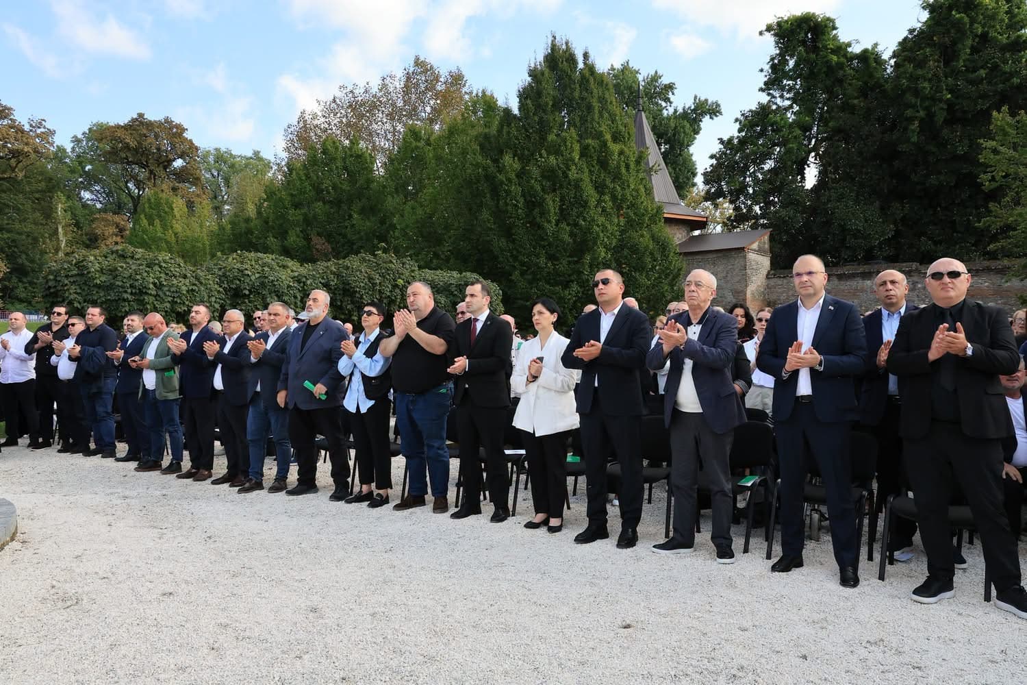 ზუგდიდში გიორგი ანწუხელიძის ბიუსტი გაიხსნა - image 5