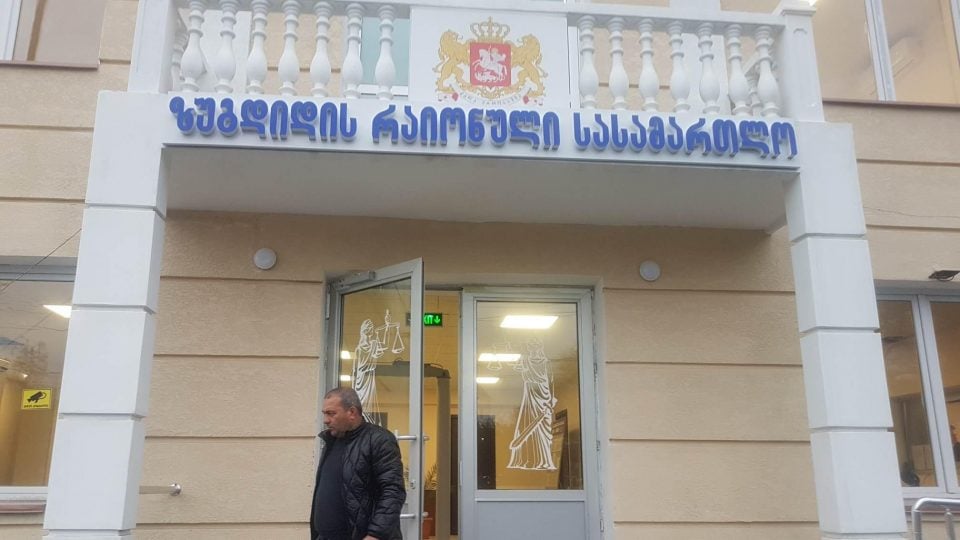 ზუგდიდის რაიონულმა სასამართლომ 30 000 ლარის თაღლითურად დაუფლების ფაქტზე ბრალდებულს 8 წლით პატიმრობა მიუსაჯა